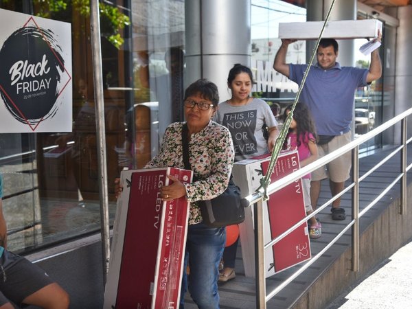 El Black Friday movilizó a clientes ansiosos por aprovechar las ofertas