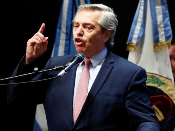 Fernández defiende a ex funcionarios kirchneristas que están detenidos