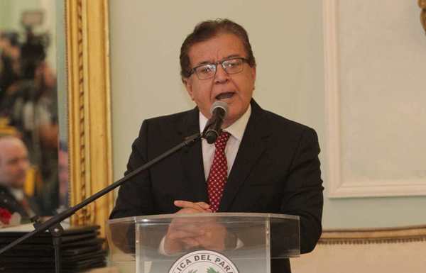 Nicanor admite que le gustaría tirar piedras a opositores, como devolución de “ataques” - ADN Paraguayo