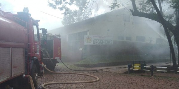 AHORA: SE INCENDIA EL MATERNO INFANTIL DE HOHENAU