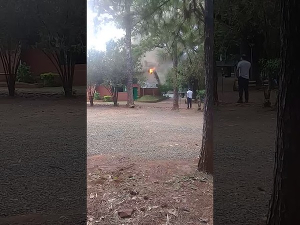 INCENDIO EN POLICLINICO MATERNO INFANTIL DE HOHENAU