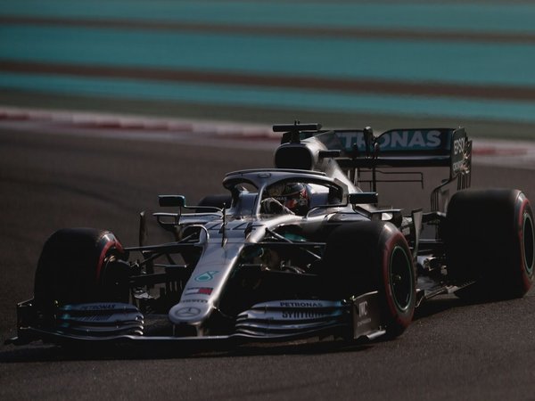 Hamilton saldrá desde la 'pole' en Yas Marina