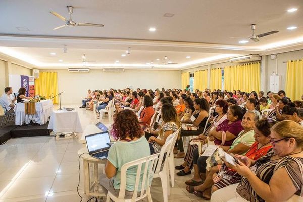 Mujeres organizadas debaten sobre modelo de desarrollo económico - Nacionales - ABC Color