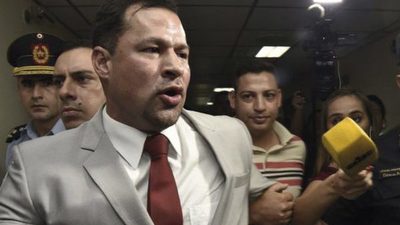 “Hay una persecución, no sé quién me persigue”