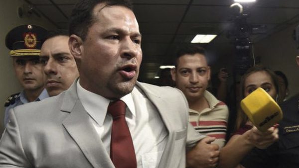 “Hay una persecución, no sé quién me persigue”