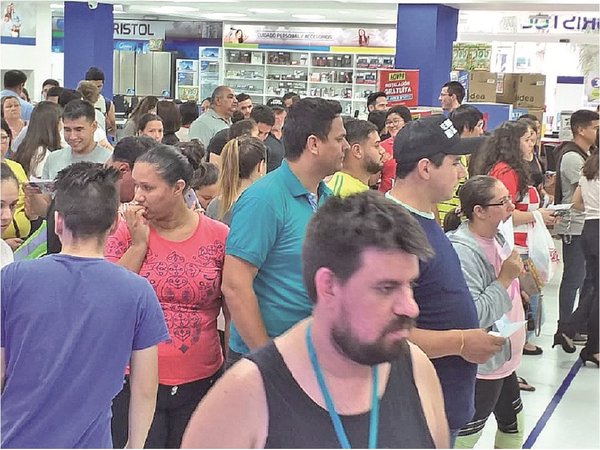 Dinamismo de compras del Black Friday sigue todo el fin de semana