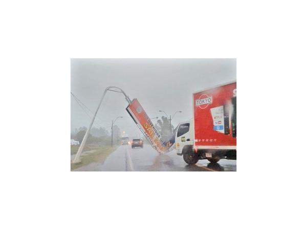 Un fuerte temporal golpea a San Miguel Misiones y Pilar