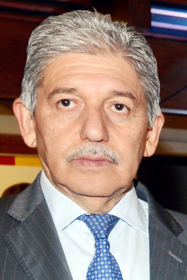 Tape Ruvicha adquiere ACE SAC - Economía - ABC Color