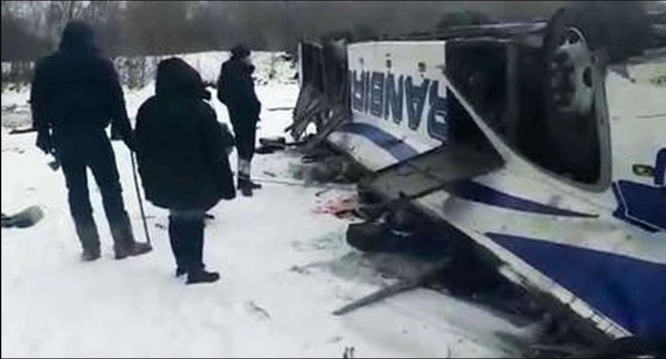 Al menos 18 muertos al caer un autobús en un río en el este de Rusia - ADN Paraguayo