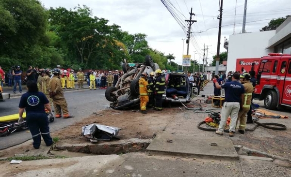 HOY / Tres fallecidos y un herido de gravedad en accidente de tránsito en Loma Pytã
