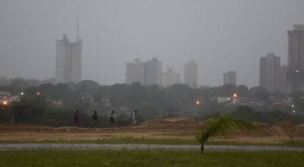 Domingo cálido y con lluvias, anuncia Meteorología