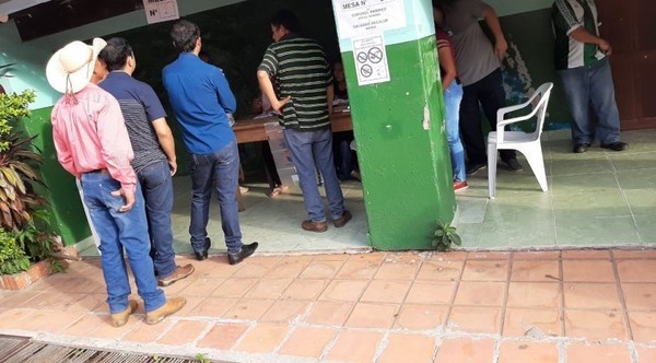 En San Carlos del Apa votan para elegir nuevo intendente. Luis Aníbal Schupp compite ahora por la Democracia Cristiana - ADN Paraguayo
