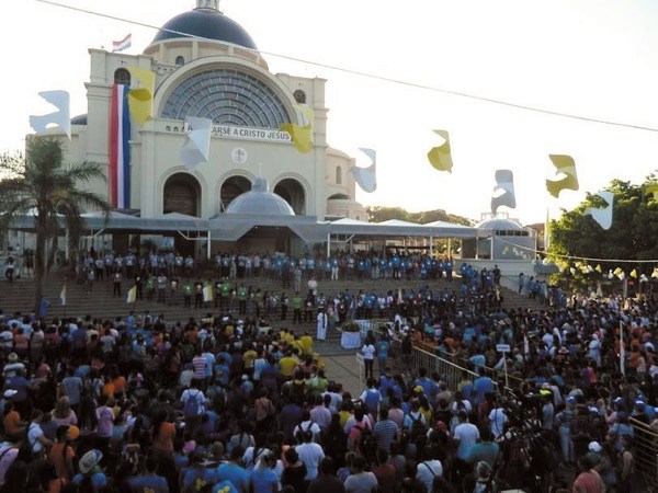 Más tolerancia y menos discriminación pidió monseñor Alfert en Caacupé - ADN Paraguayo