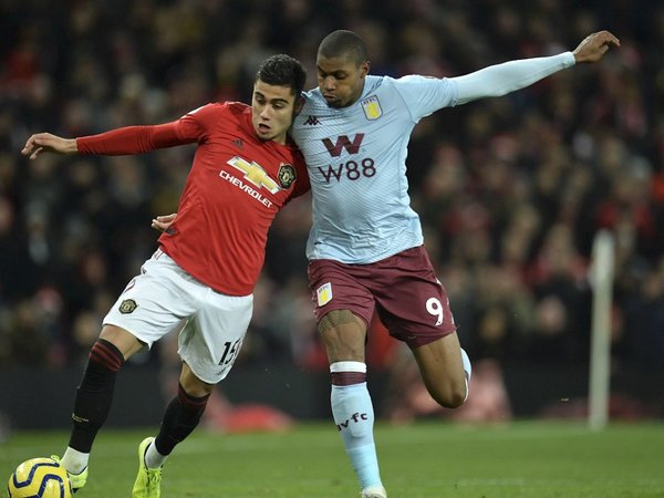 El Aston Villa frustra la remontada del United