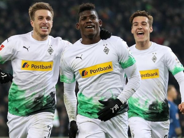 El Borussia Monchengladbach recupera el liderato en Alemania