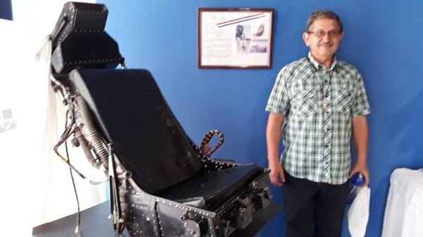 La silla de un piloto que destaca en el museo de la Basílica | Noticias Paraguay