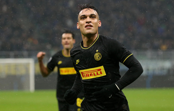 Inter alcanza la cima en Italia