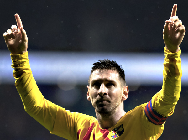 El Barcelona vence al Atlético y se mantiene líder de La Liga