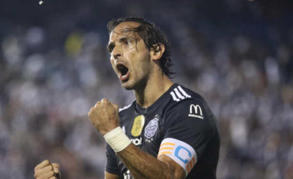 HOY / La semana goleadora de Roque Santa Cruz