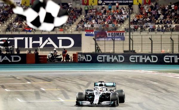 Hamilton cierra el año con otro triunfo - Motor - ABC Color