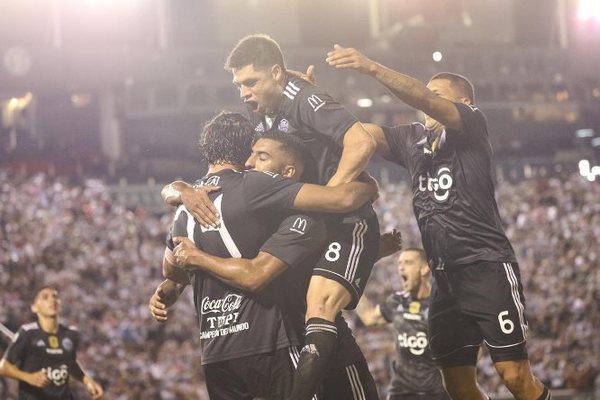 Olimpia a un punto del tetracampeonato | .::Agencia IP::.