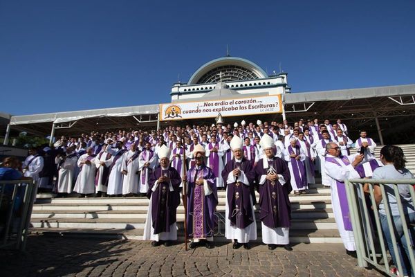 “La politiquería goza de buena salud”, dice obispo en Caacupé