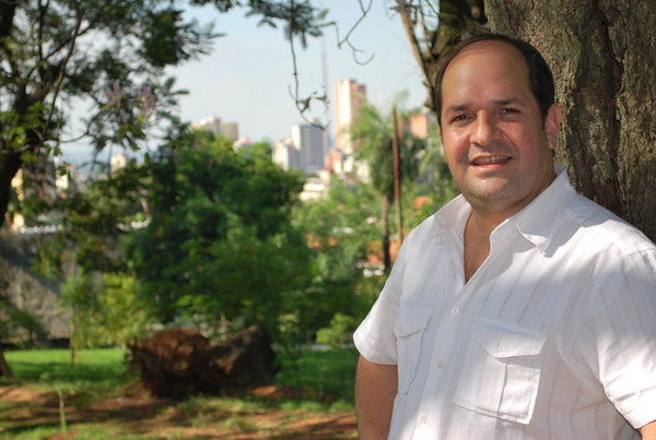 Arnaldo Samaniego buscará la presidencia de la ANR