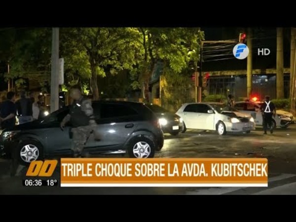 Triple Choque sobre Av. Kubitschek