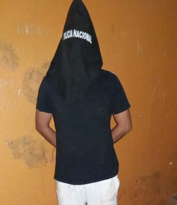 Detienen a ebrio que amenazó a toda su familia