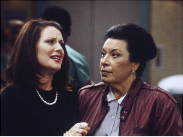 Muere la actriz Shelley Morrison, la salvadoreña Rosario en Will & Grace