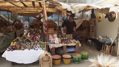 Artesanos exponen pesebres a buen precio en San Lorenzo - Nacionales - ABC Color