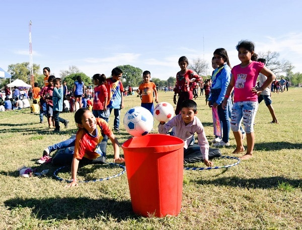Campaña "Regalo de Navidad" llega a 2.500 niños de Boquerón