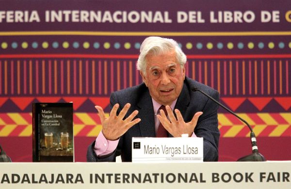 Vargas Llosa: Estados Unidos tiene un desinterés absoluto en América Latina - .::RADIO NACIONAL::.