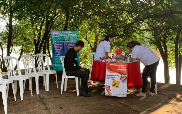 Atienden a casi 900 pacientes con VIH, casos van en aumento