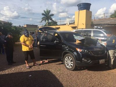 Incautan camioneta presuntamente con droga oculta - Nacionales - ABC Color
