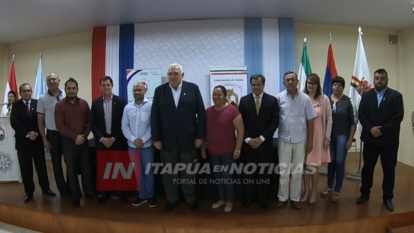GOBERNACIÓN ENTREGA APORTES A CLUBES ENCARNACENOS