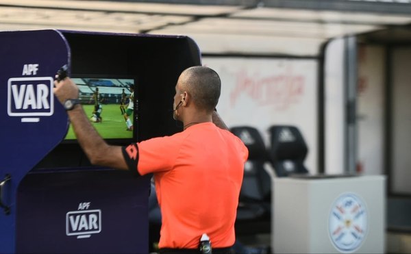 El VAR, instalado en el Defensores del Chaco