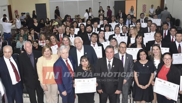 CLAUSURA DE LA SEGUNDA EDICIÓN DEL DIPLOMADO DE GESTIÓN EN POLÍTICAS PÚBLICAS EN LA GOBERNACIÓN DE ITAPÚA