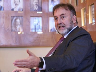 Ejecutivo propone a Fernando Filártiga para director de BCP