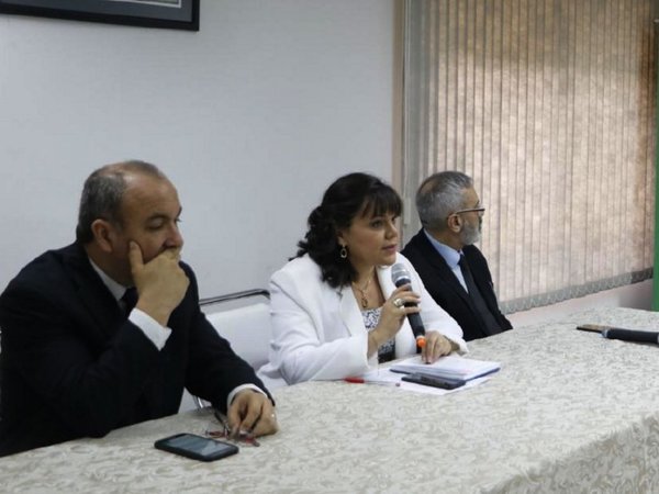 Tomarán prueba estándar a 3.232 aspirantes a docentes