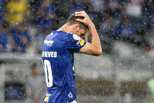 HOY / Un coloso del fútbol brasileño está al borde del descenso