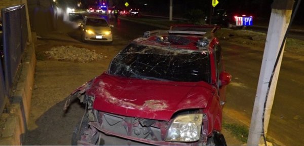 Alta velocidad ocasiona violento choque en San Lorenzo | Noticias Paraguay