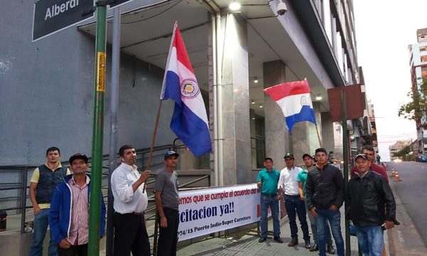 Siguen con protestas en Puerto Indio
