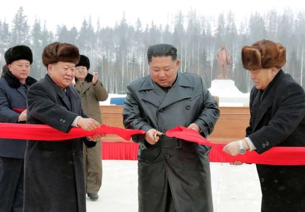 Corea del Norte: con un presupuesto colosal, inauguran nueva ciudad de Samjiyon