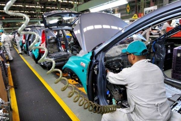 HOY / Paraguay insiste en importar autos usados: Argentina aceptó y Brasil 'está en veremos'