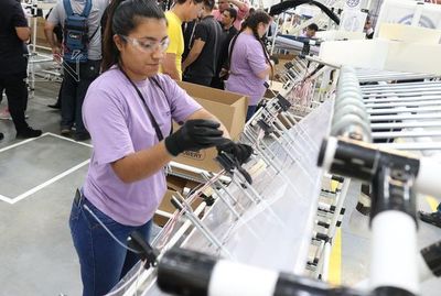 Firma alemana inauguró fábrica de autopartes