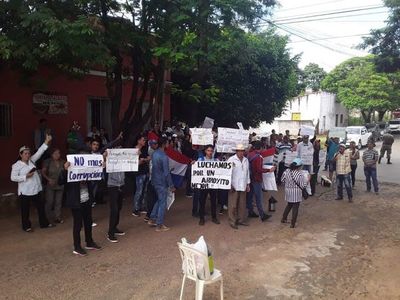 Pobladores de Arroyito piden rápida imputación del intendente - Nacionales - ABC Color