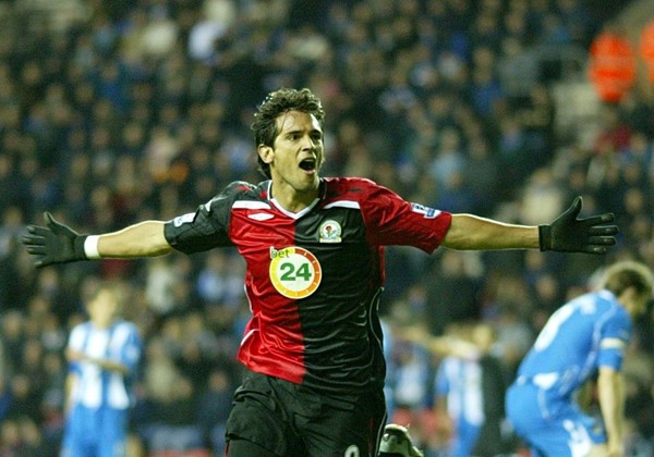 Blackburn recuerda un hat-trick de Roque Santa Cruz