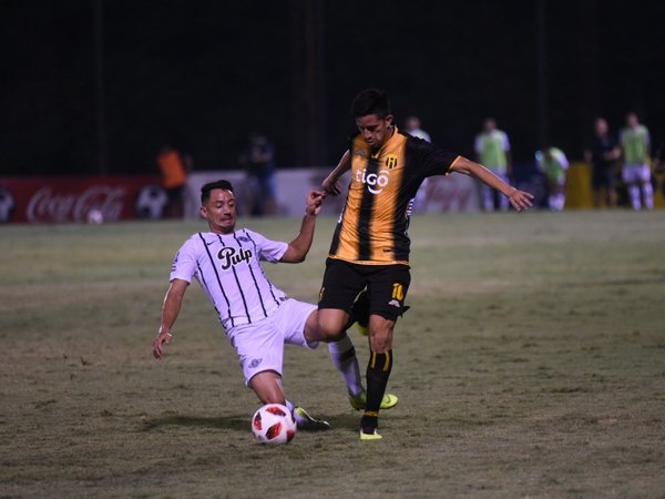 Libertad y Guaraní, duelo por la Copa Paraguay con el VAR como testigo