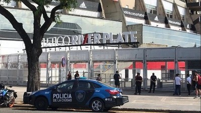 Desalojan el Monumental durante una hora por una amenaza de bomba - .::RADIO NACIONAL::.